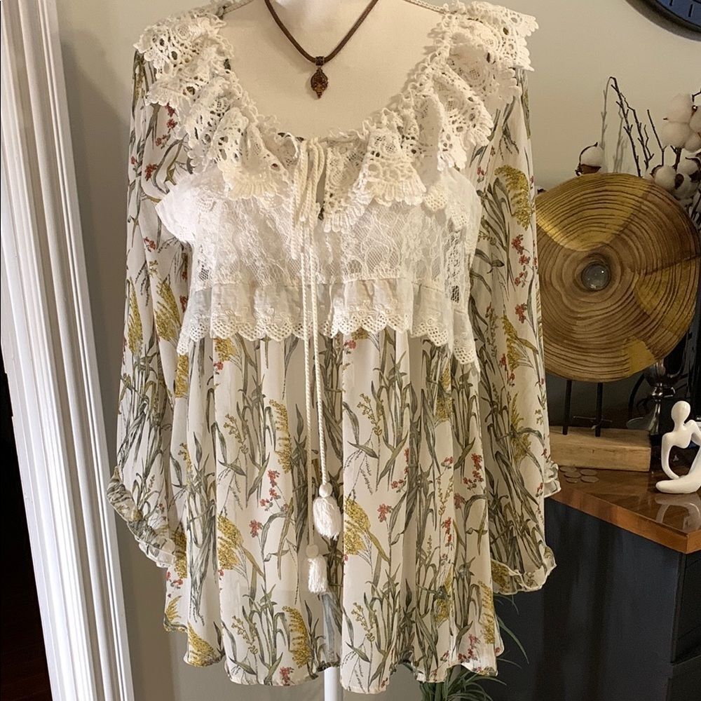 POL Cream Ruffled Tie Front Blouse